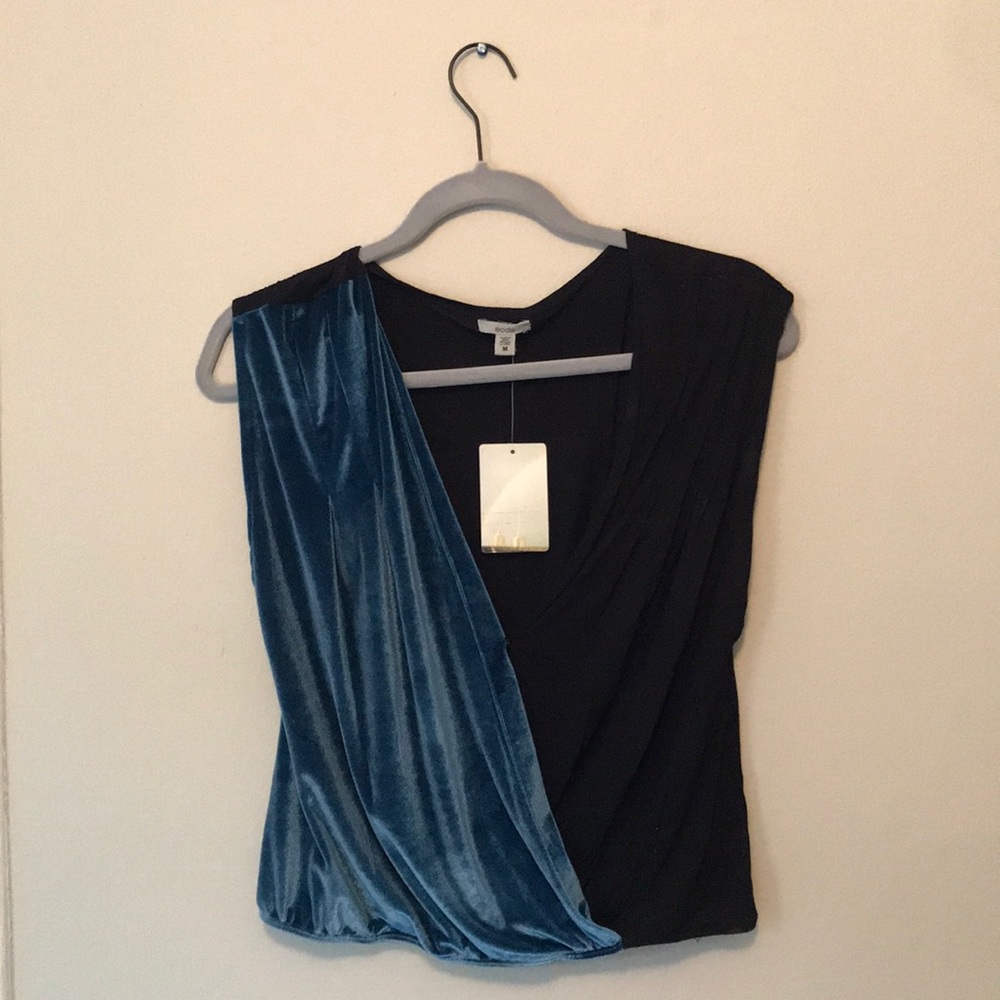 NWT Half velvet low cut top
